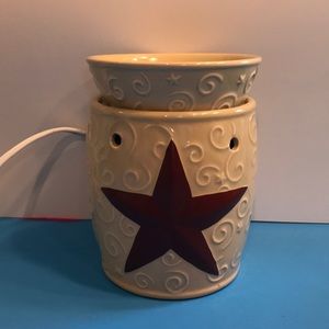 BNIB SCENTSY WARMER. Scentsy Rustic Star Warmer.